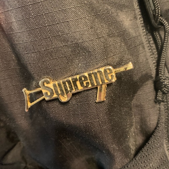 Supreme Backpack And Pin - Picture 2 of 4